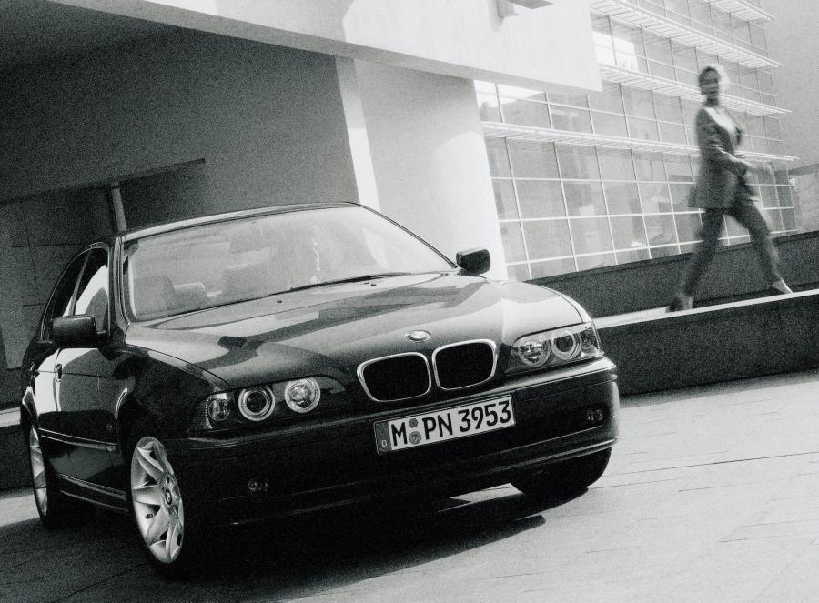  BMW 5-Series 2001 года  (фото 23 из 33)